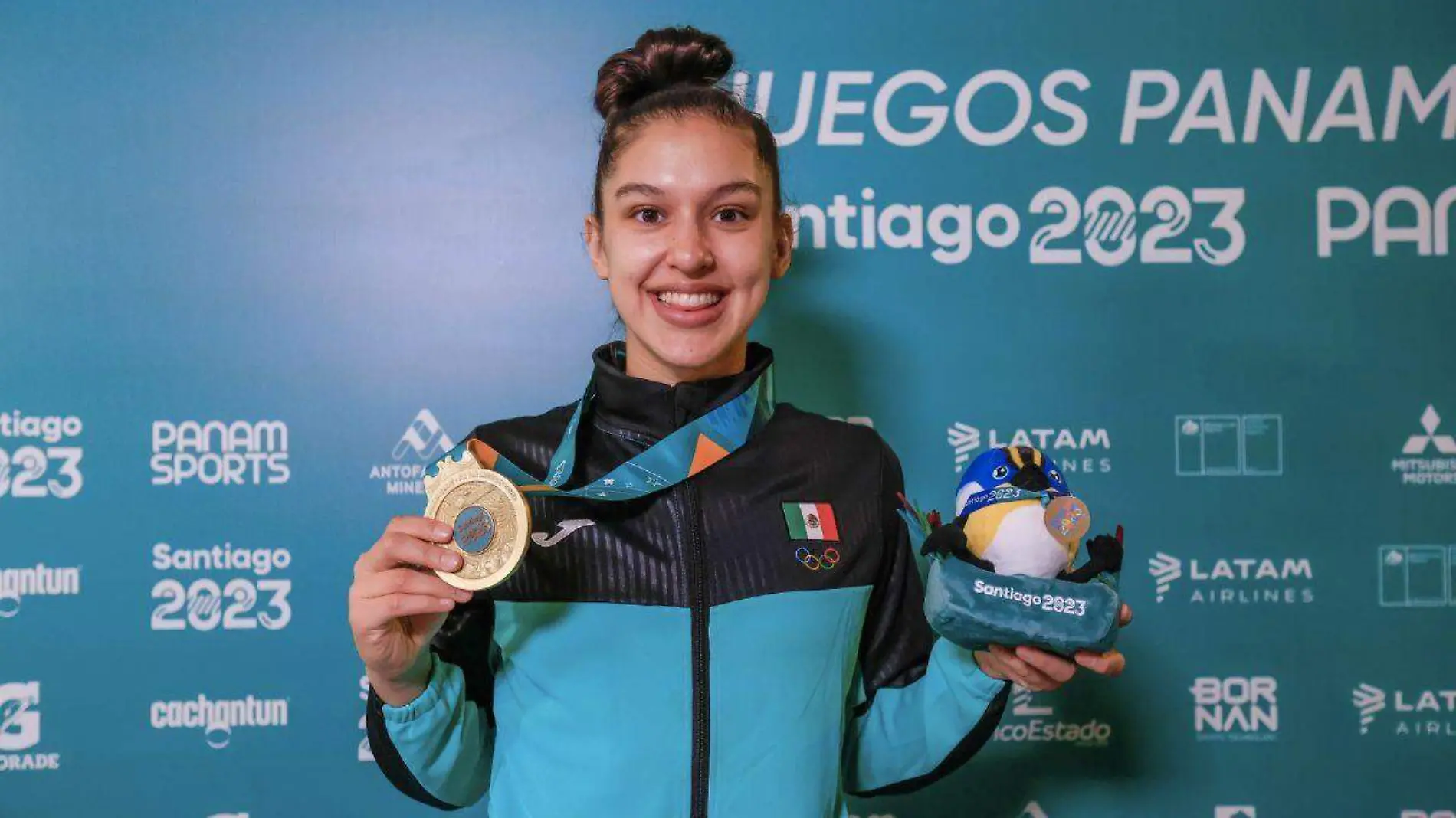 Leslie Soltero suma una medalla de oro para México en taekwondo